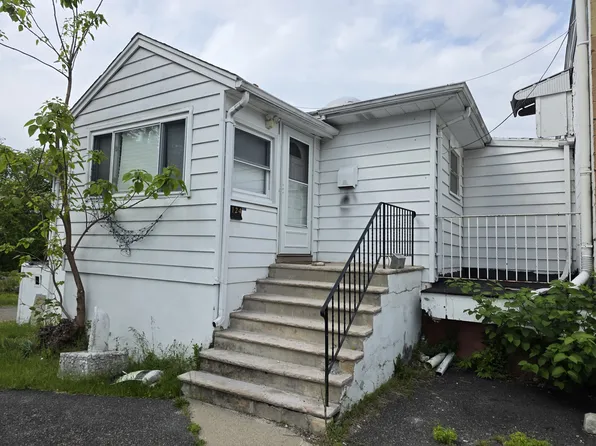 124 S Main St, Lodi, NJ 07644