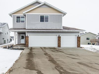 6019 60th Ave S, Fargo, ND, 58104