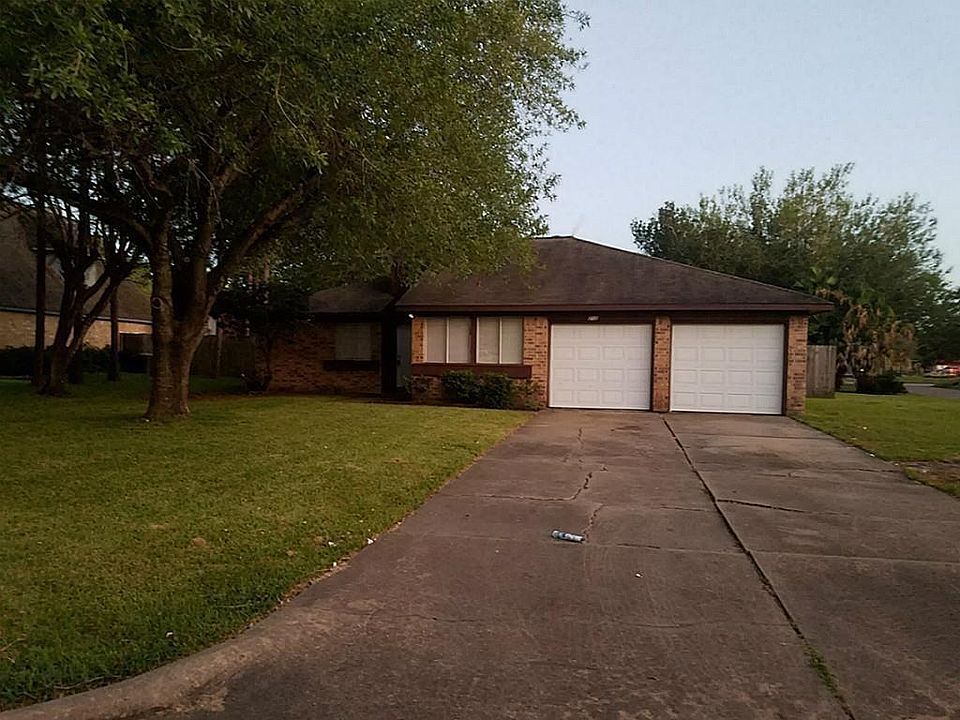 1st image of 212 Windward Ct