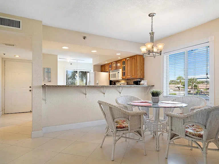 275 Palm Ave #C201 — Photo 11