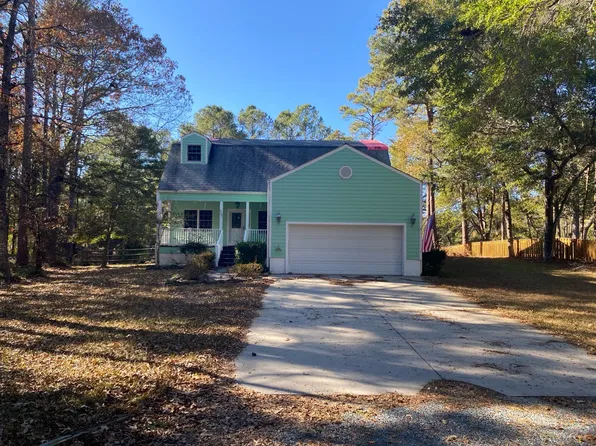 3181 Island Dr SE, Bolivia, NC 28422