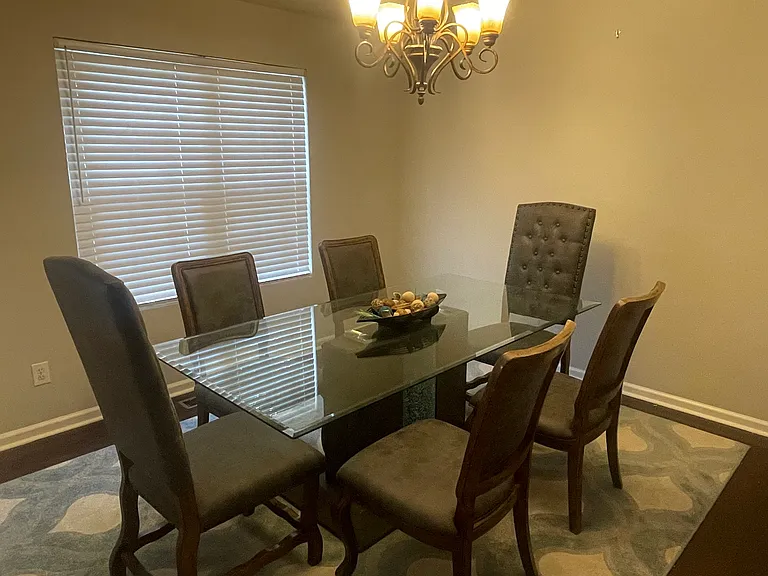 Ashland Manor Dr — Photo 14