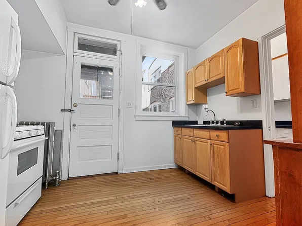 1302 W Rosemont Ave Unit 2, Chicago, IL 60660