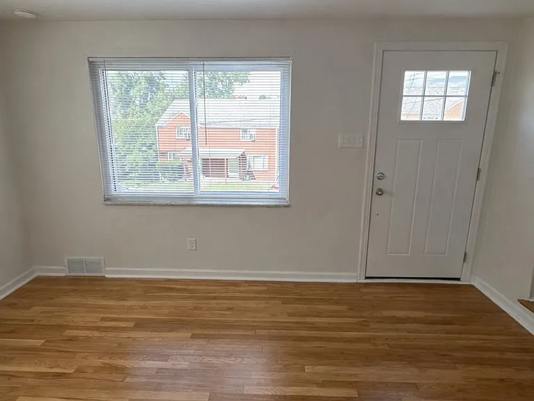 422 Jacobson Dr — Photo 11