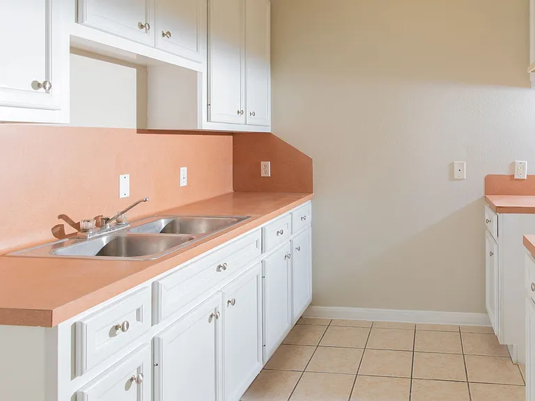 815 Cravens St #C — Photo 51
