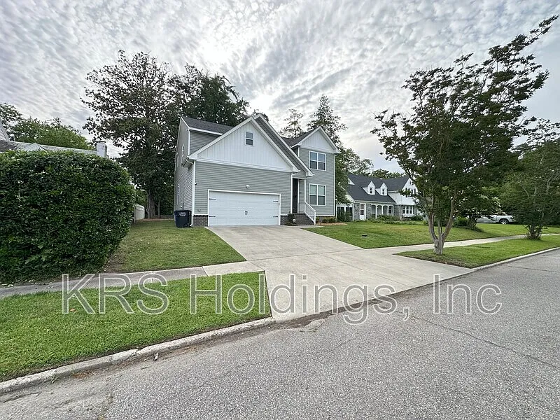 Building Photo - 310 Sycamore Rd