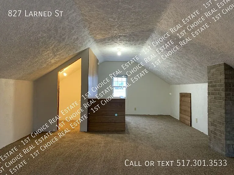 827 Larned St — Photo 17