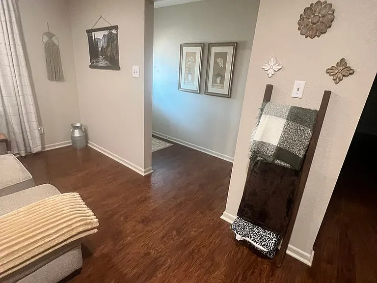1526 Rosewood Dr — Photo 13
