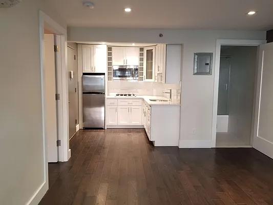 Rented by Lang Realty LLC | media 20