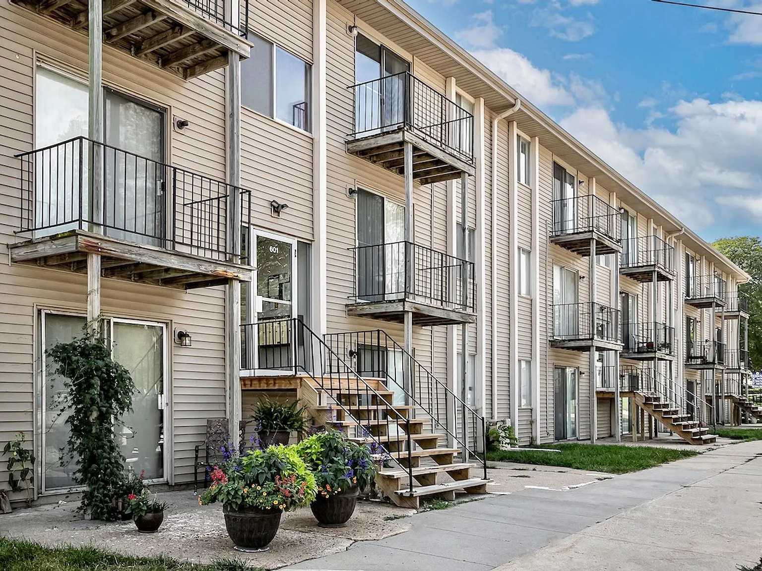 Amazing 1-Bed and 1-Bath Apartment in Downtown Papillion! — Photo 2