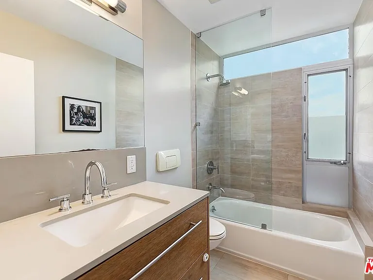 644 Navy St — Photo 24