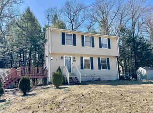 24 Deerpoint Dr, Hillsboro, NH 03244