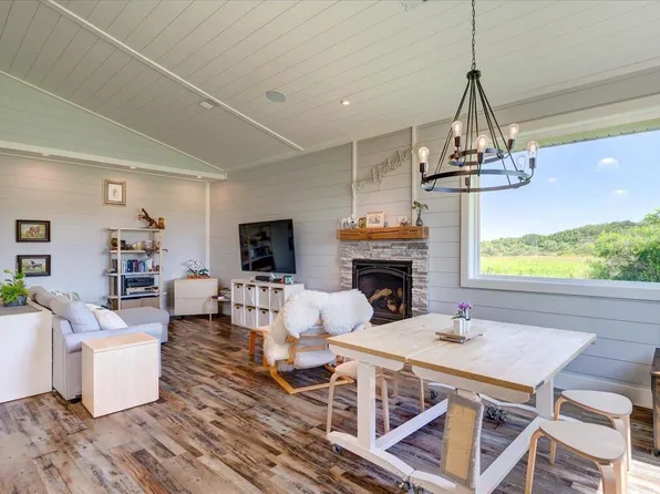 3090 County Road P, Mount Horeb, WI 53572