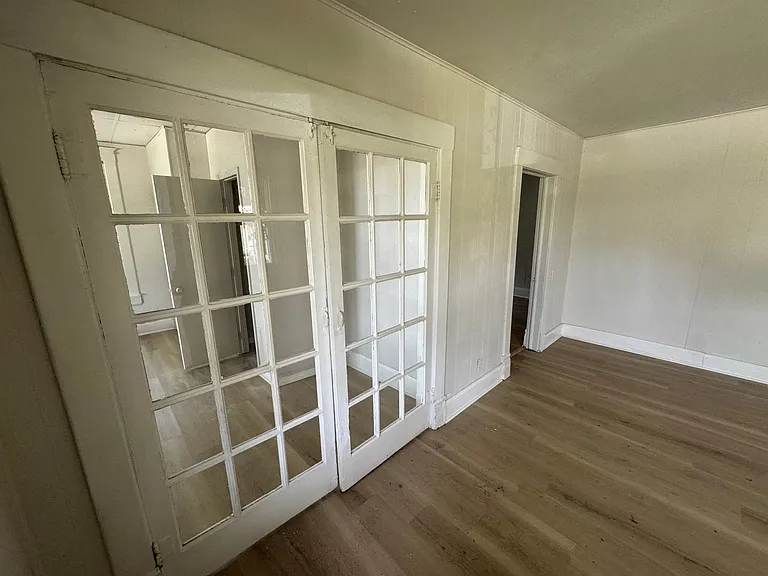 934 N National Ave — Photo 5