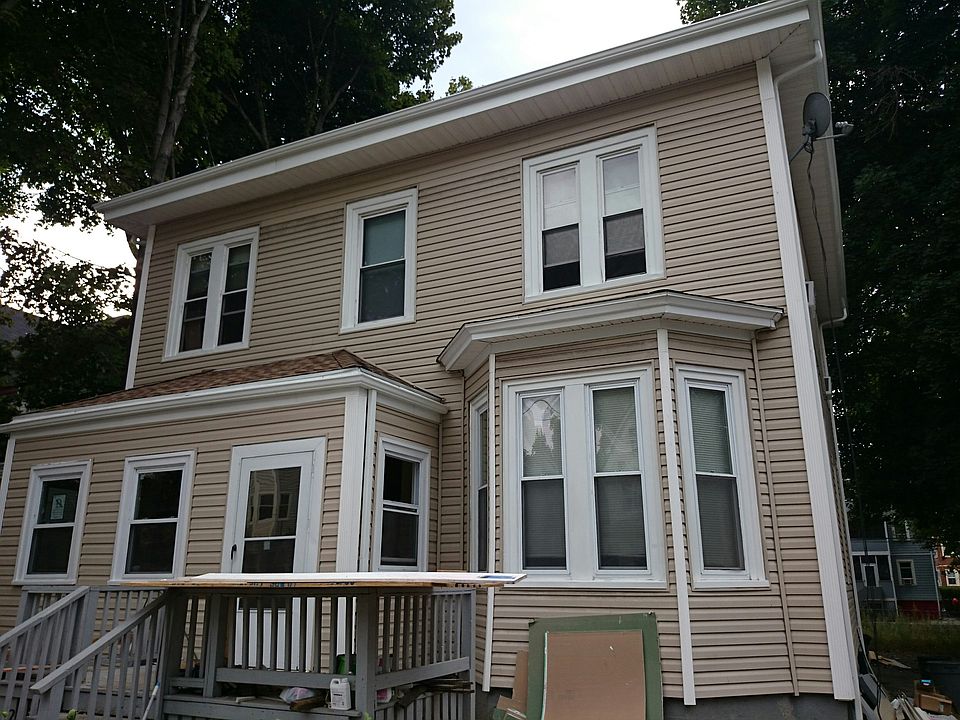 2nd image of 24 Fuller St