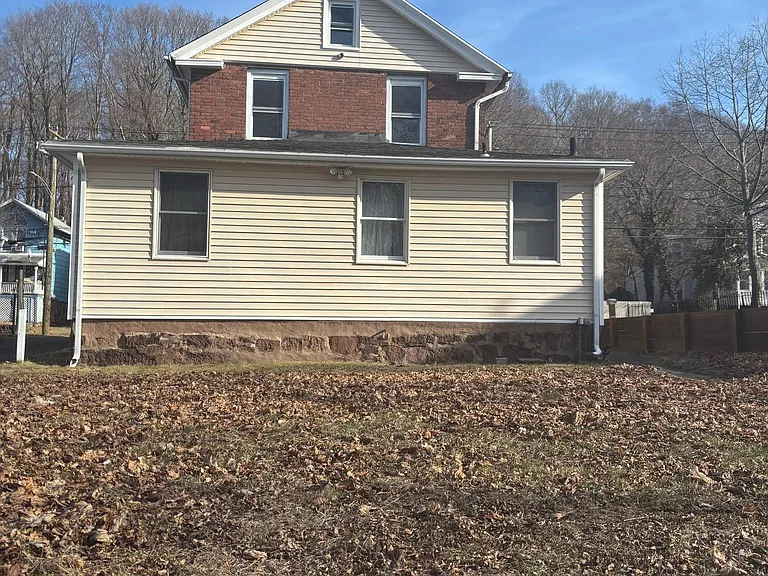 882 Quinnipiac Ave — Photo 3