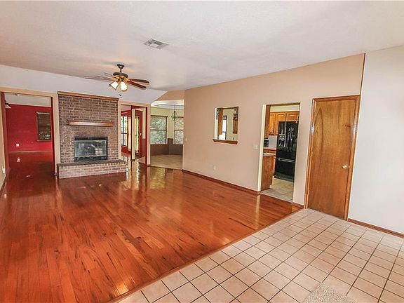 5th image of 3705 Shannon Dr