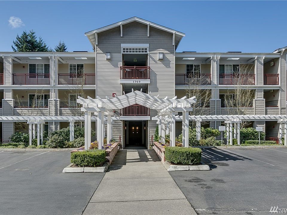 1st image of 1709 134th Ave SE APT 7