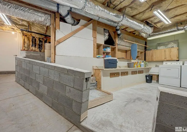 3535 Balboa Dr — Photo 18