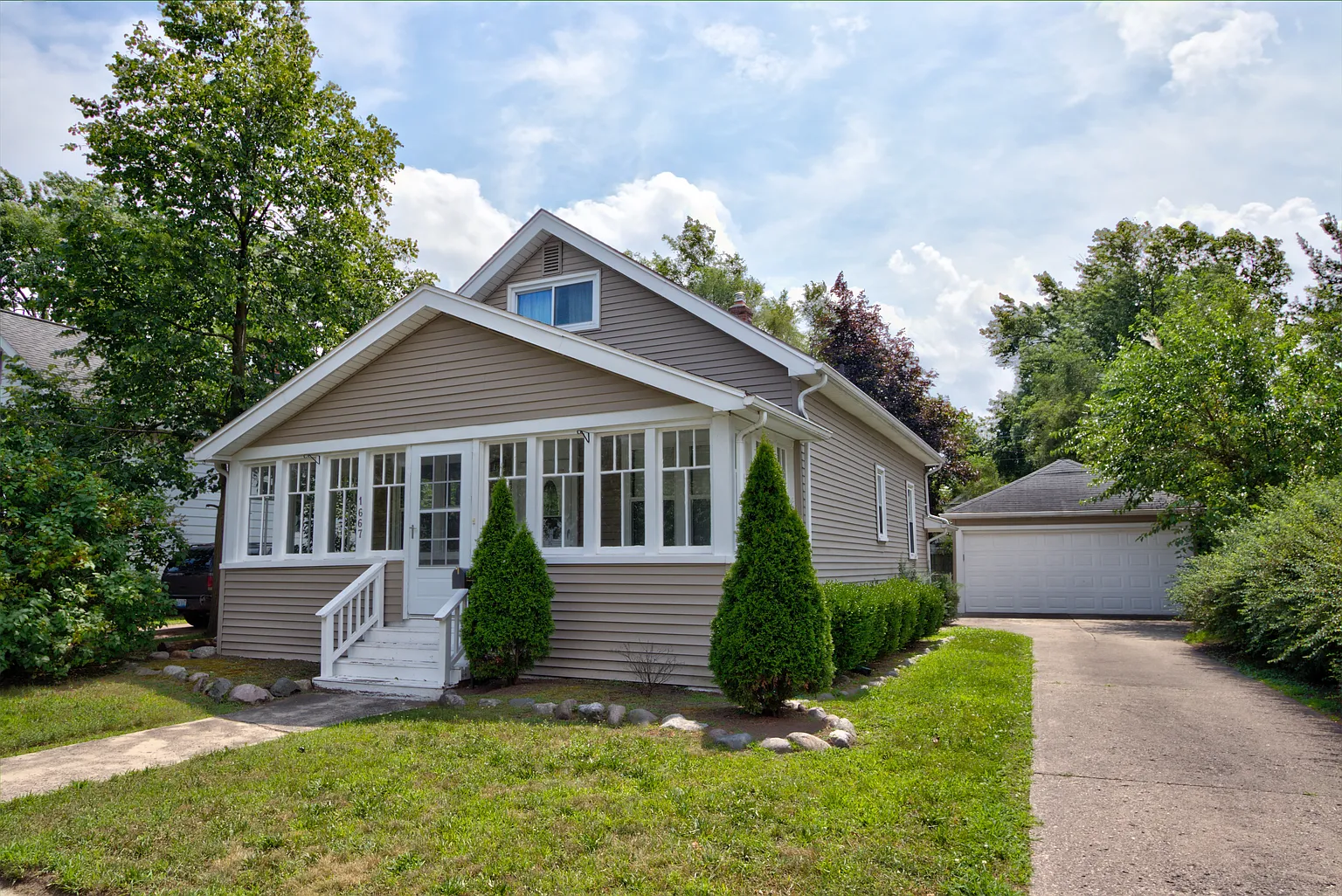 1667 Leroy St photo 1