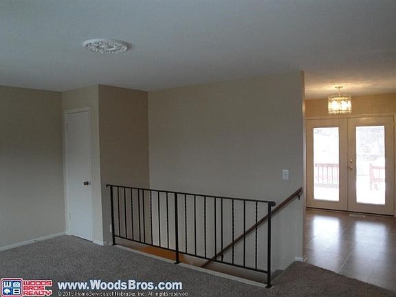 5th image of 6829 Lexington Ave