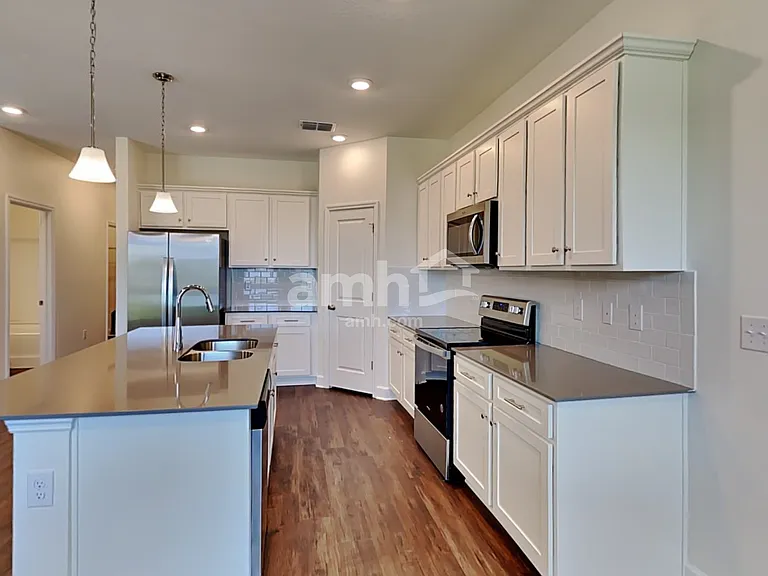 2107 Saffron Walden Dr — Photo 23
