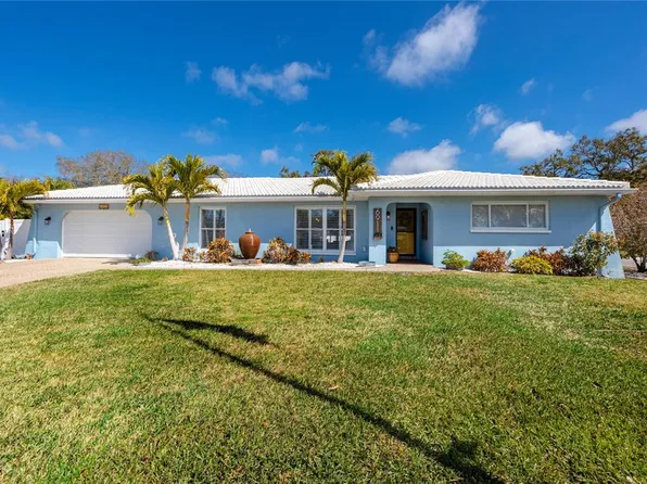 6911 121st St, Seminole, FL 33772