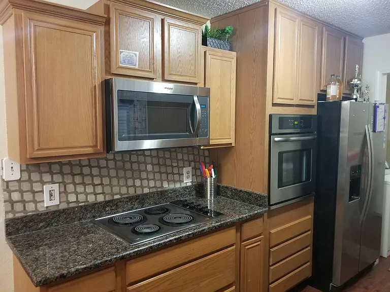 2505 Cantrell St — Photo 10