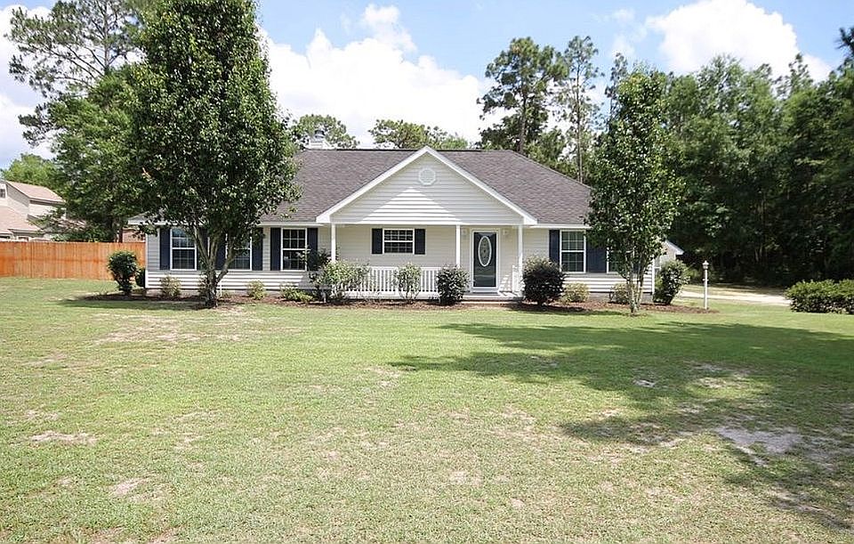 Landscaped yard 
