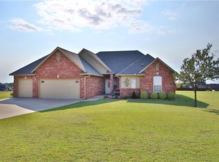 882 County Street 2922, Tuttle, OK 73089