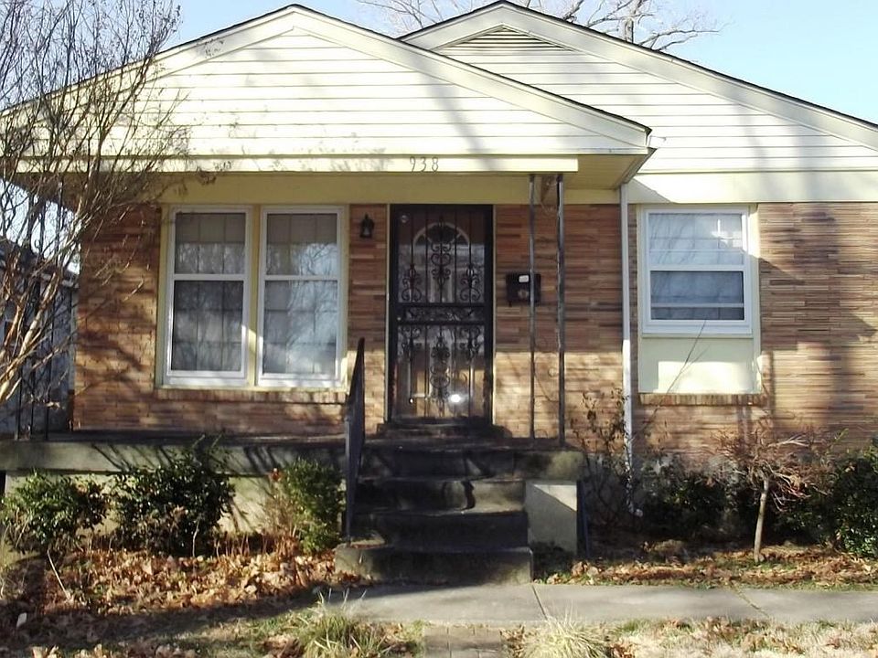 938 Southwestern Pkwy050