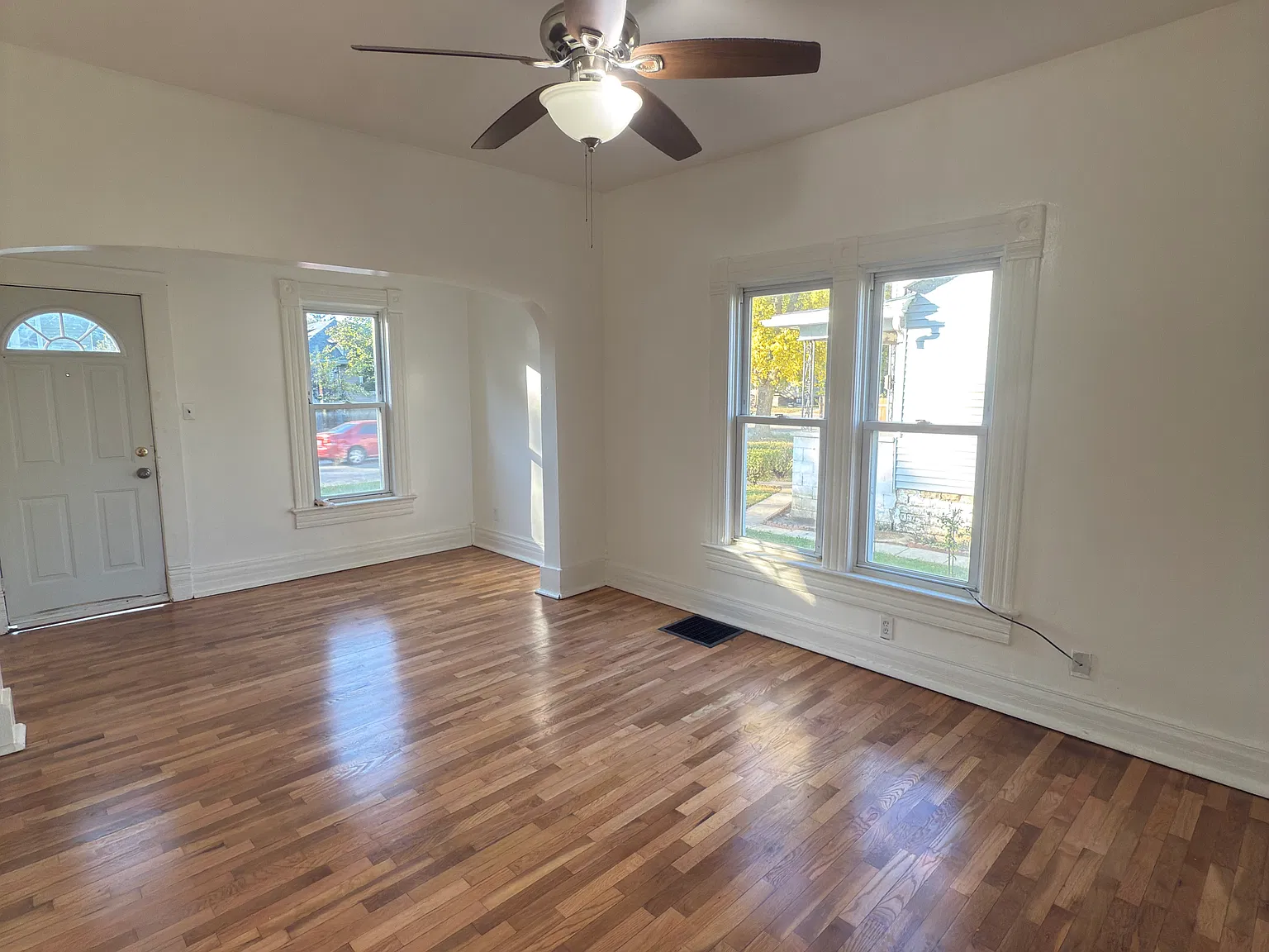 2 bed, 1000 sqft, $1,250 — Photo 1