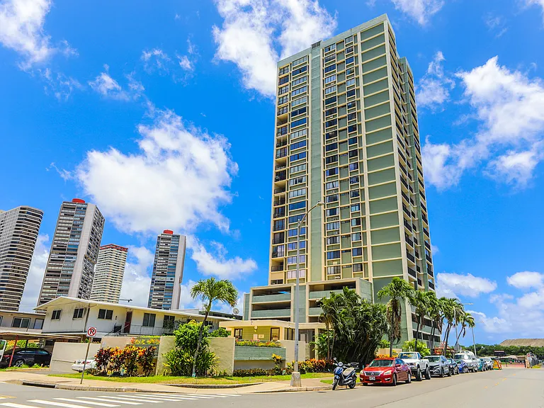 KAIMANA LANAIS