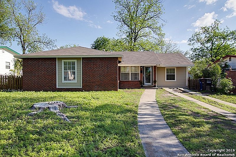 1st image of 242 Birchwood Dr