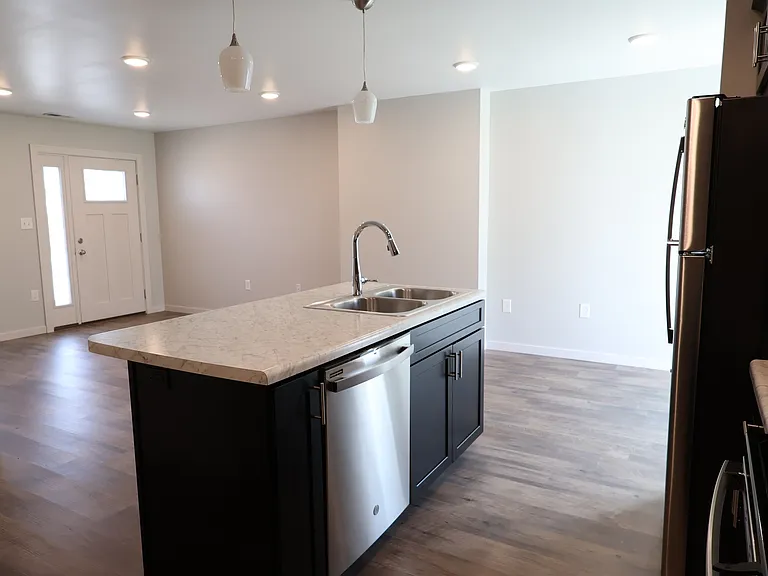 2985 N State Highway 7 — Photo 107