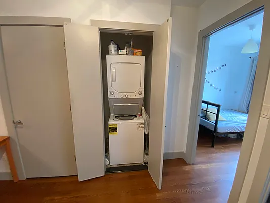 Rented by Premier Metro Realty Corp | media 30