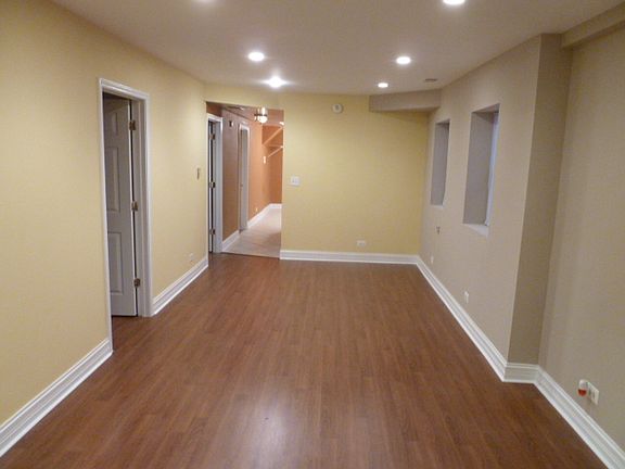 2nd image of 1317 N Maplewood Ave #G