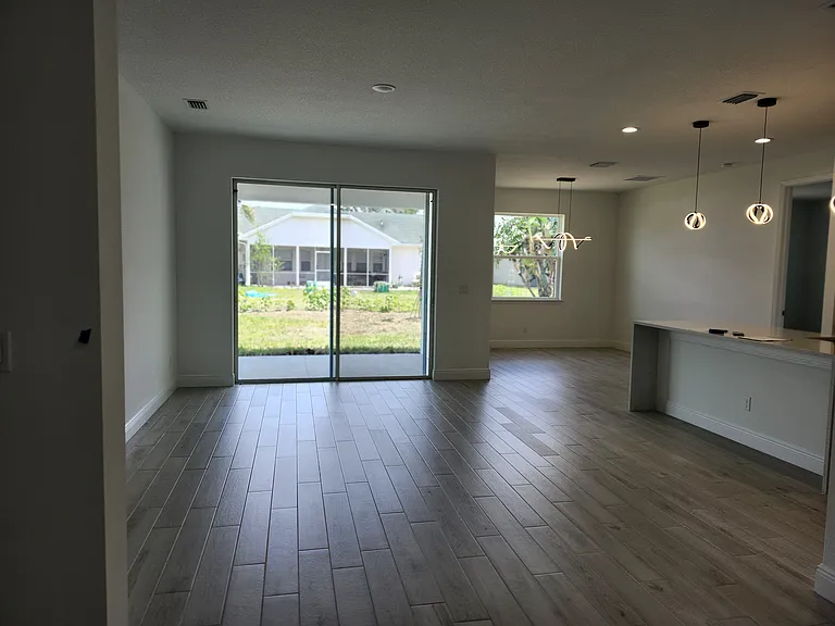 4808 Seagrape Dr — Photo 3