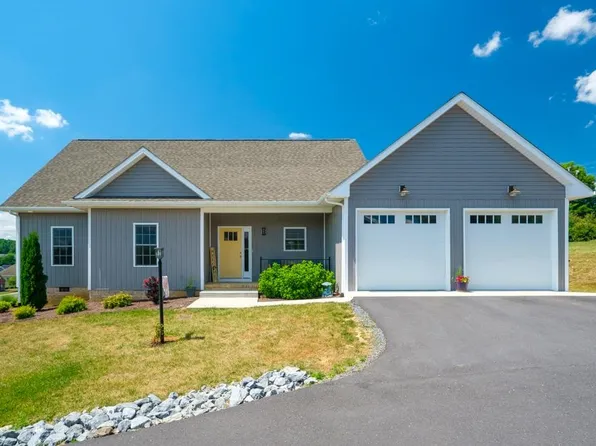 217 Heather Ln, Staunton, VA 24401