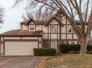 1265 Devonshire Rd, Buffalo Grove, IL 60089
