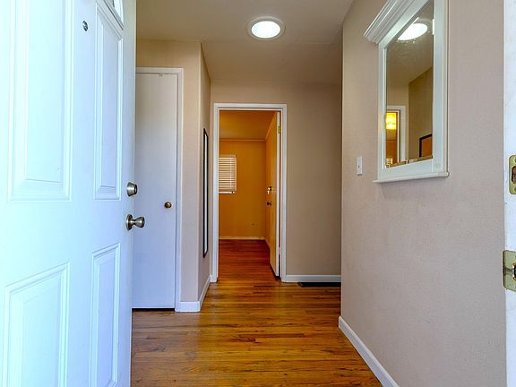 5th image of 1214 W Downs St