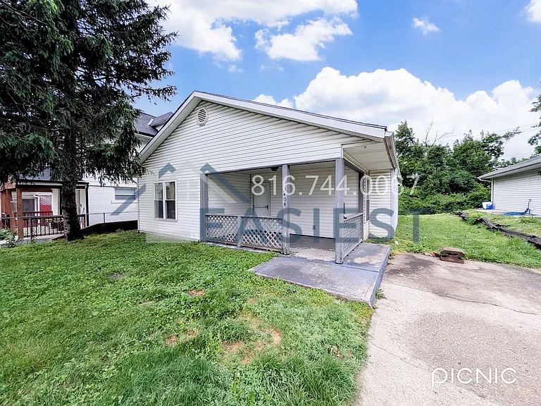 3404 Wayne Ave — Photo 1