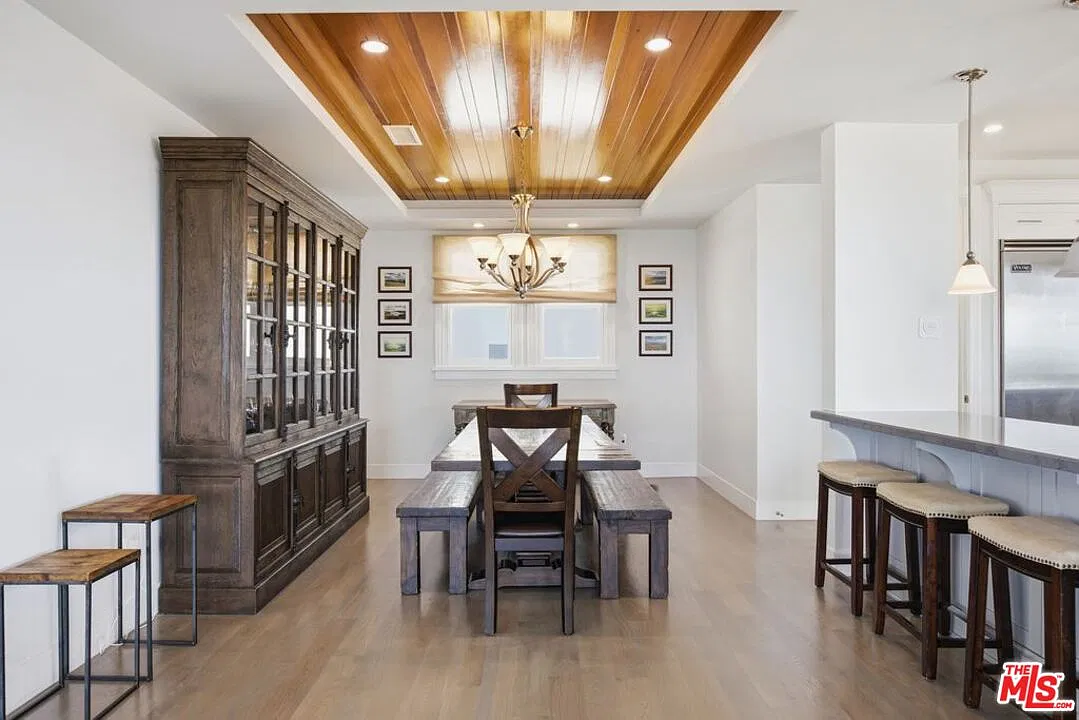 5 bed, 5.0 bath, 4231 sqft, $23,000 — Photo 3