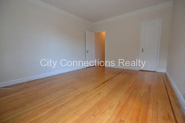 Rented by City Connections Realty | media 2