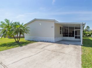 2338 Royal Palm Dr NE, Palm Bay, FL 32905