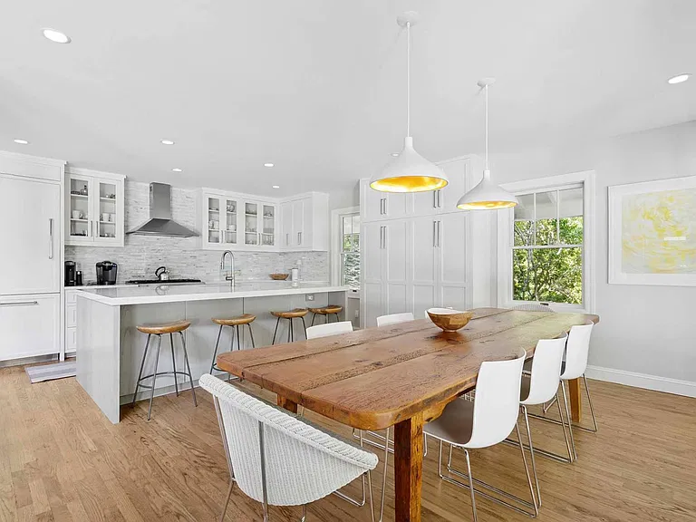 39 Fresh Pond Rd — Photo 7