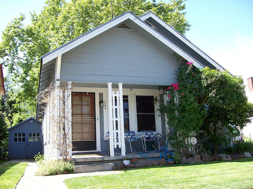 Adorable 1920 Bungalow