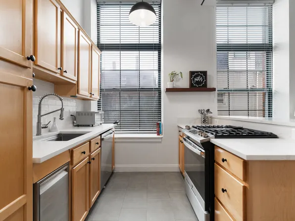 881A E 1st St #102, Boston, MA 02127