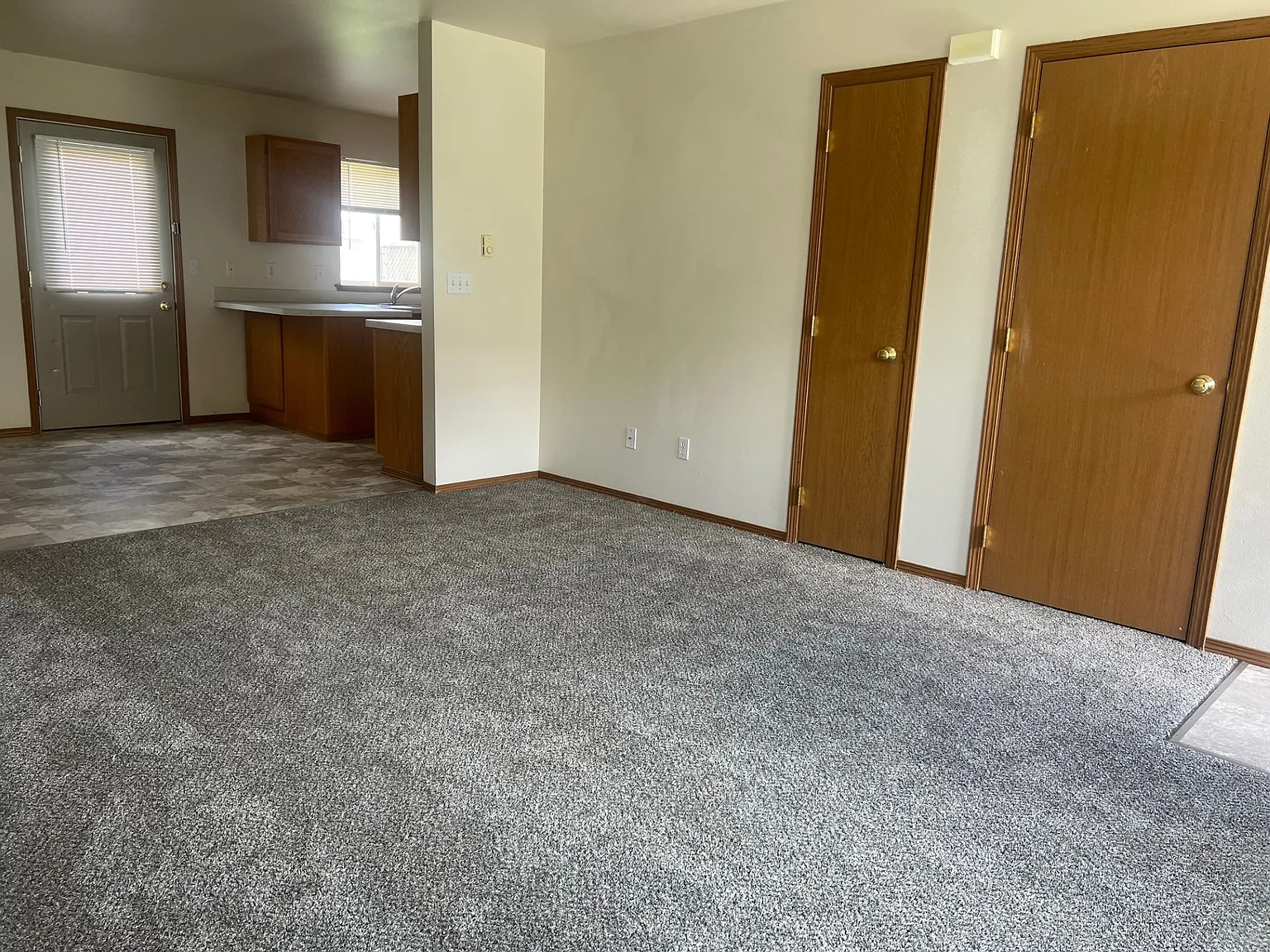 3 bed, 1.5 bath, 1154 sqft, $1,500 — Photo 3
