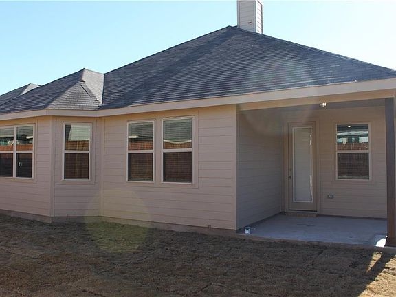 2nd image of 2433 Whispering Pines Dr